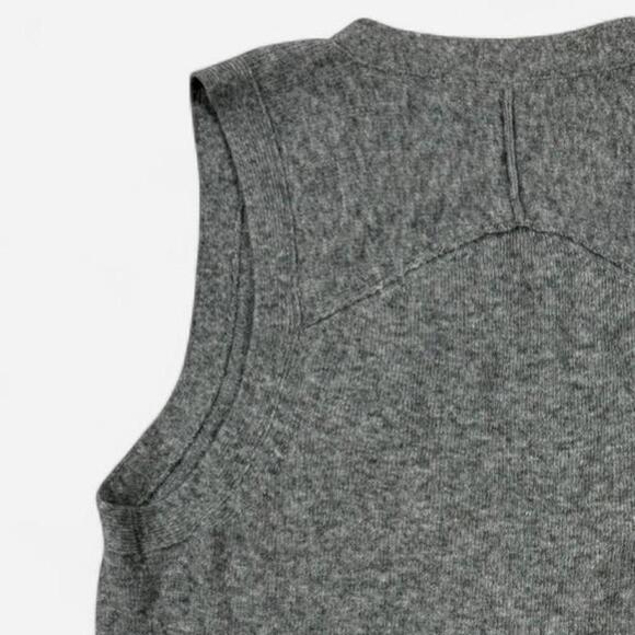 Banana Republic Wool Cashmere Sweater Vest Women’s Medium Gray Minimalist - Picture 8 of 8
